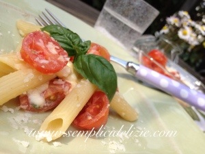 Penne Pomodorini e Mozzarella