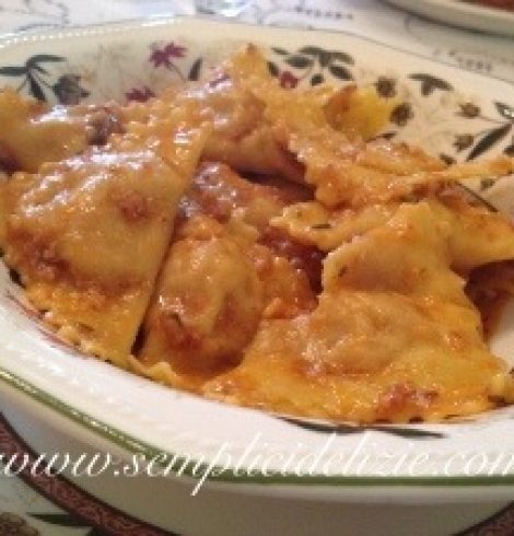 Tortelloni di Zucca con Sugo di Guanciale