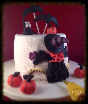 Torta Halloween – Strega Maldestra