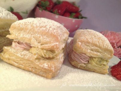 Millefoglie con Mousse di Pistacchio e Fragole